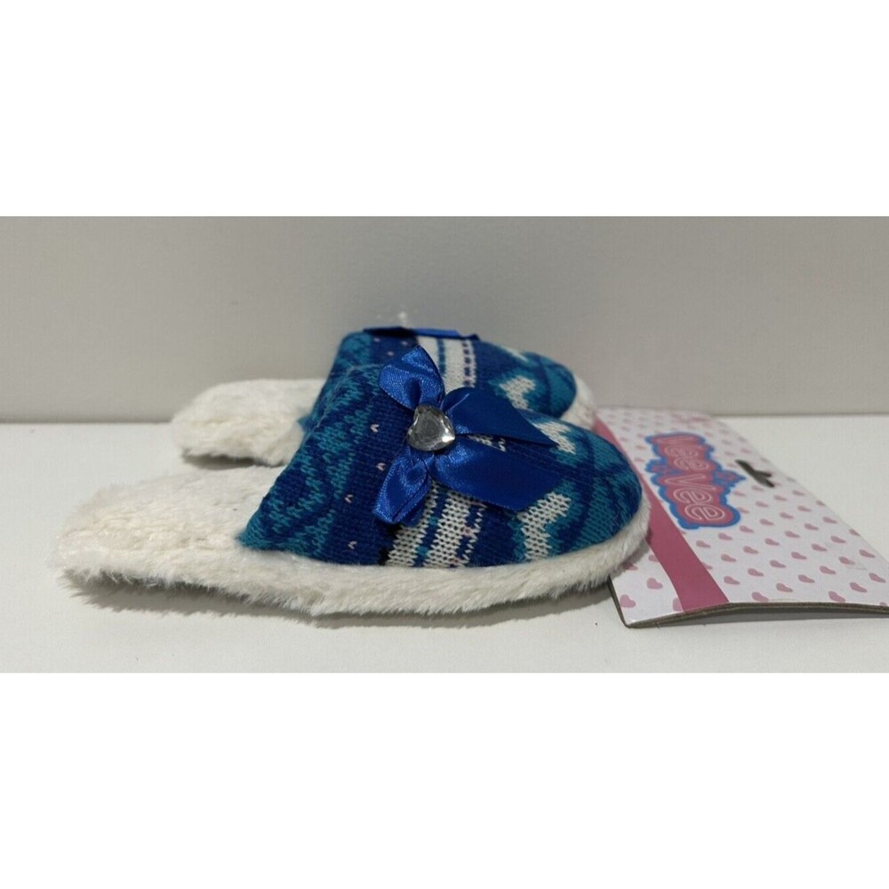 Vee Vee girl size M 12/13 slip on blue slippers geometric heart print and bow